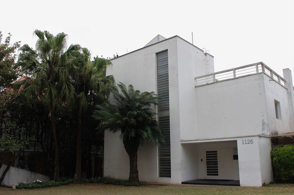 Face lateral da Casa Modernista da Rua Bahia, de Gregori Warchavchik